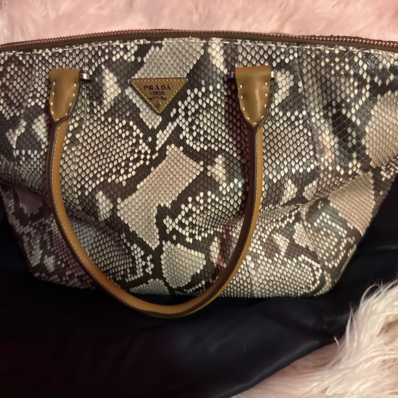 Band New Prada Tote Bag - Picture 7 of 8